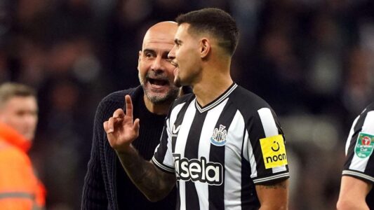 إيدي هاو مدرب نيوكاسل يتحدث عن مستقبل برونو غيماريش واهتمام مانشستر يونايتد