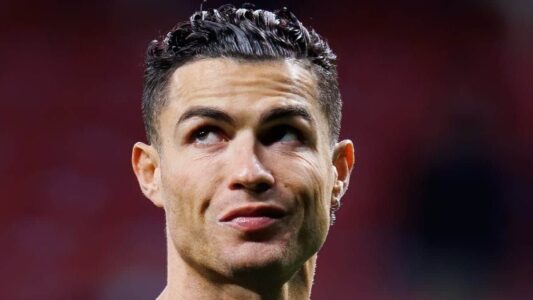 كريستيانو رونالدو يغادر الرياض على متن طائرته الخاصة الفاخرة بومباردييه غلوبال إكسبريس