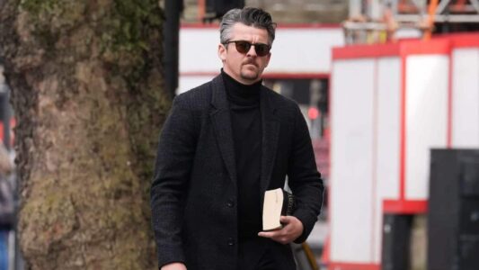 صورة تعبيرية للاعب جوي بارتون والشرطة البريطانية في ميرسيسايد