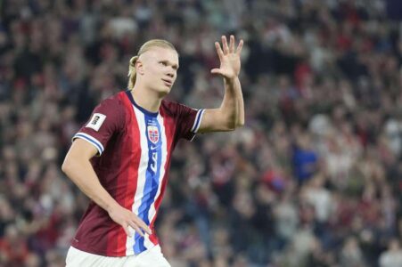 إيرلينج هالاند يحتفل بأهدافه في تصفيات كأس العالم 2026 أوروبا مع منتخب النرويج