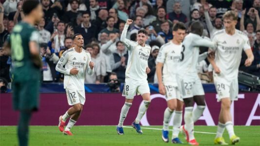 نيكو شلوتيربيك يوقع عقده الجديد مع بوروسيا دورتموند حتى عام 2031