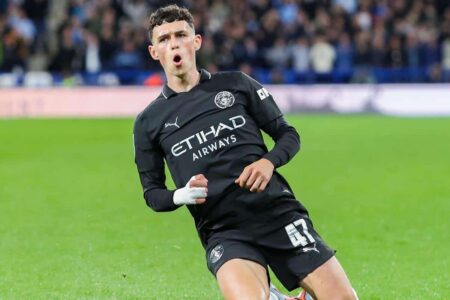 فيل فودين بقميص منتخب إنجلترا تحت قيادة توماس توخيل